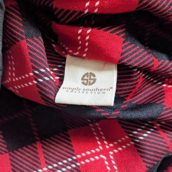 Simply Southern Men's MEDIUM Gray Red Plaid Quilted Snap Front Vest w/Pockets - Picture 7 of 7